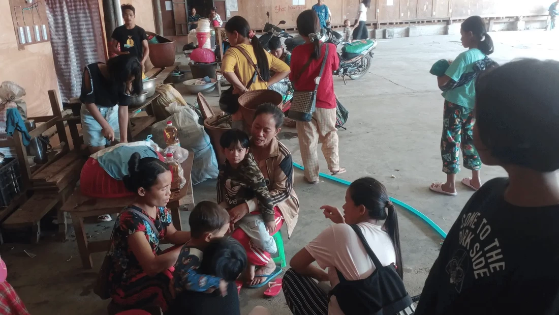 Kachin families gather in community space