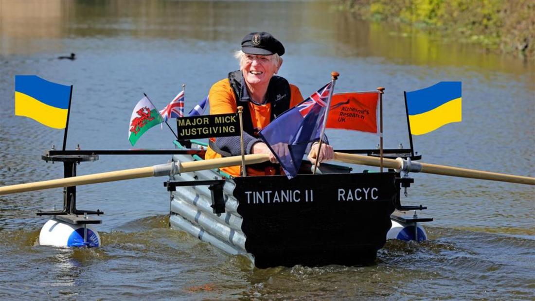 Major Mick in the Tintanic rowing boat